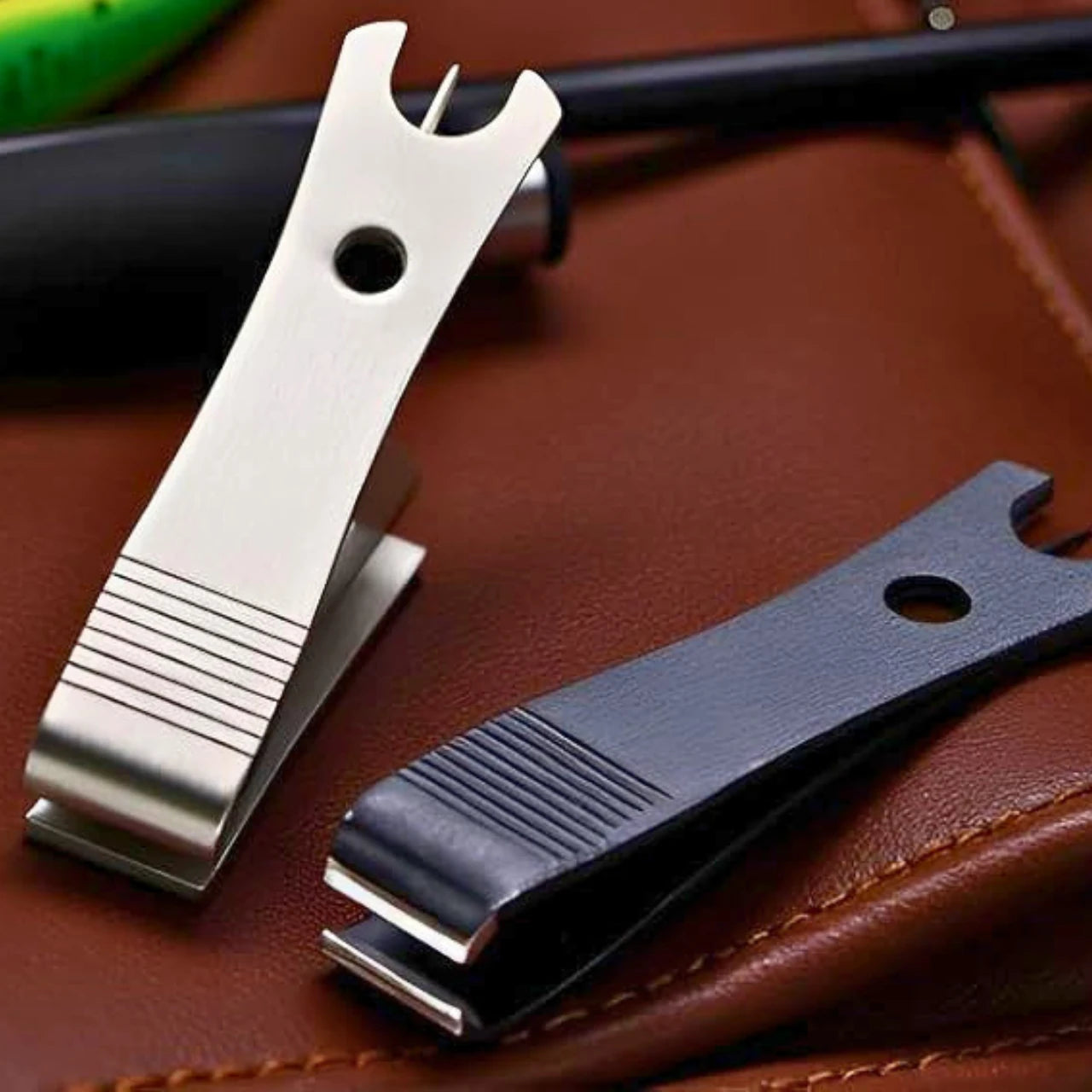 Coupe-fil Axon T-Inox en acier inoxydable — aiguille de précision rétractable pour nœuds pêche à la mouche