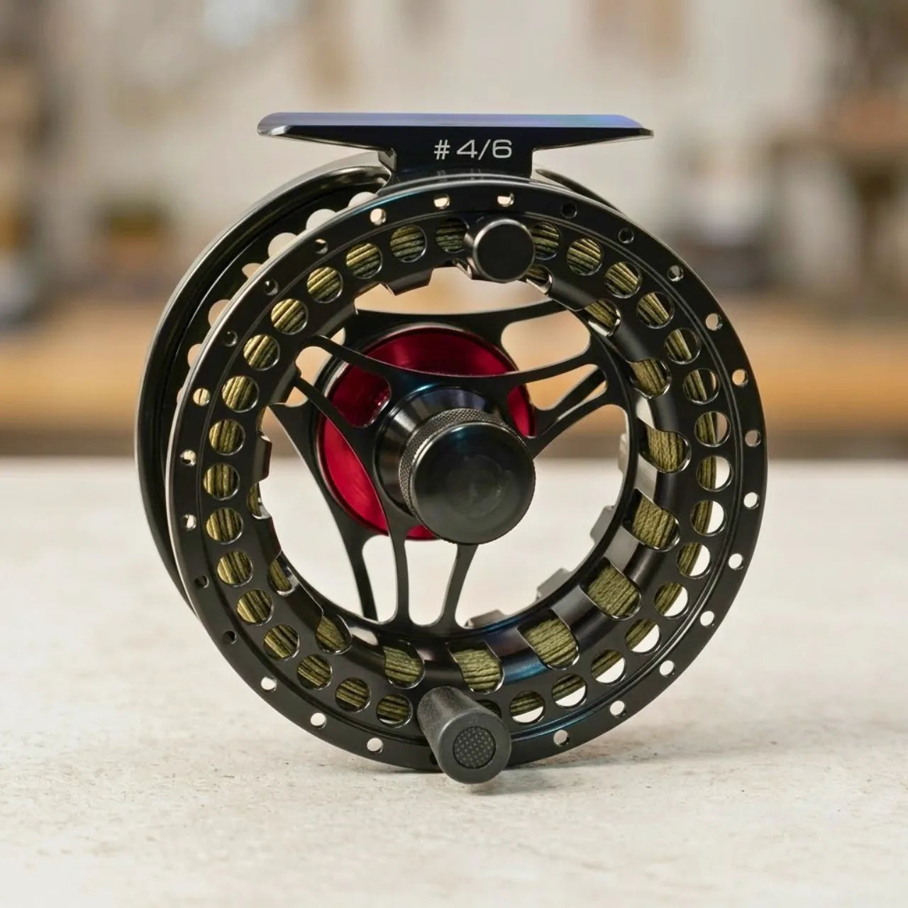 Face du moulinet Axon VAULT™ — frein liège FXB ultra-doux et roulements inox polis